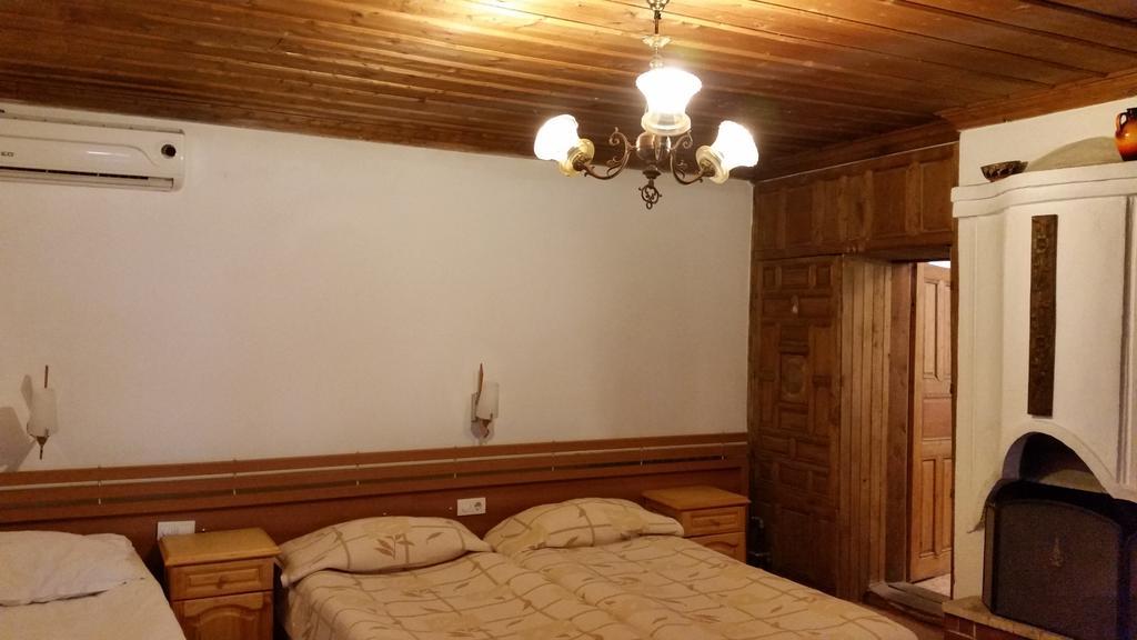 Chakarova Guest House Сливен Номер фото